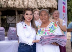 Entrega DIF Yucatán 1,600 cobertores en comunidades del interior por bajas temperaturas