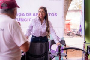 DIF Yucatán recorre municipios del estado para entregar aparatos funcionales a familias que más lo necesitan