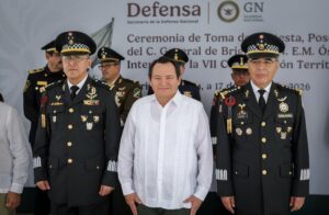 Gobernador Joaquín Díaz Mena asiste a toma de protesta del coordinador interino de la Guardia Nacional en Yucatán