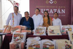 Dotan de insumos y herramientas a más de 1,200 artesanas y artesanos 