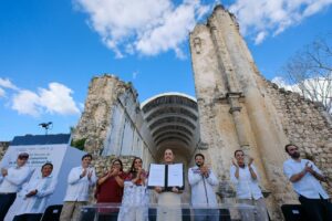 Se firma en Tihosuco histórica Declaratoria de Interés Público del Turismo Comunitario, con Claudia Sheinbaum y Mara Lezama