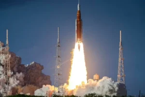 Astronautas de Artemis II despiertan en la nave Orión en su primer día rumbo a la Luna