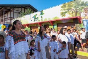 Carrillo Puerto se pinta de historia: Mara Lezama y Mary Hernández inauguran los “Caminos Ancestrales” entre arte, identidad y orgullo maya