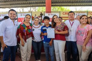 Constata Mara Lezama cómo Caravanas del Bienestar acercan servicios y apoyos a familias de Carrillo Puerto