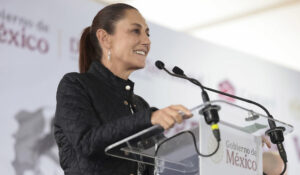 La Transformación se dedica a la felicidad del pueblo: Presidenta entrega 240 viviendas y 577 condonaciones de crédito en Puebla