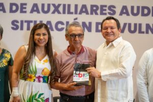 Auxiliares auditivos devuelven la oportunidad de escuchar a más de 100 yucatecas y yucatecos