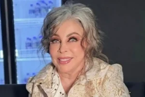 Ovación de pie para premiar a Verónica Castro por 60 años de trayectoria