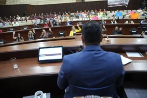 Congreso de Sinaloa aprueba licencia a Rubén Rocha Moya
