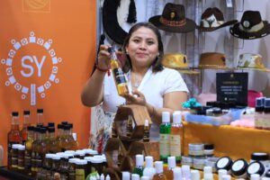 De la gastronomía gourmet a la cosmética: la miel yucateca brilla en la capital del país
