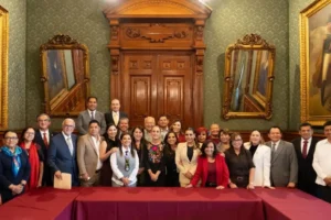 La Presidenta, Claudia Sheinbaum se reúne con gobernadores incorporados al IMSS Bienestar