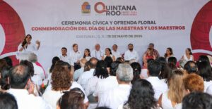 Rinde homenaje Mara Lezama a maestras y maestros por su contribución a la transformación de Quintana Roo