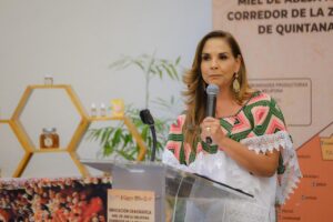 Mara Lezama y Santiago Nieto entregan justicia histórica a familias mayas con la Indicación Geográfica de la miel melipona de Quintana Roo