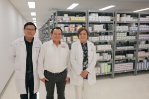 Gobernador Díaz Mena supervisa farmacia del nuevo hospital O’Horán y garantiza medicamentos gratuitos para las familias yucatecas
