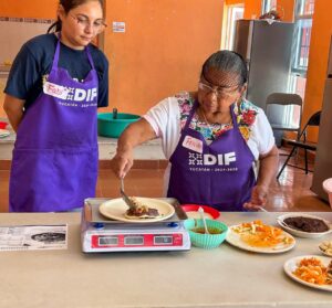 Promueve DIF Yucatán educación alimentaria en Espacios de Alimentación, Encuentro y Desarrollo