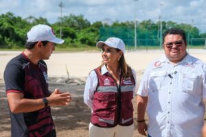 Impulsan Mara Lezama y José Luis Chacón nuevas canchas de Fútbol 5 en Cozumel, parte del proyecto Mundial Social