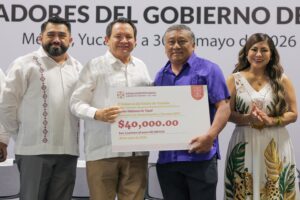 Gobierno de Yucatán entrega más de 10 mdp en estímulos por antigüedad a servidores públicos 