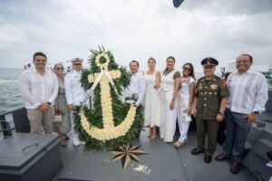  Gobernador Joaquín Díaz Mena participa en ceremonia del Día de la Marina en Progreso
