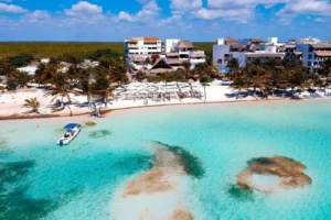 La Semarnat descarta convertir Mahahual en Área Natural Protegida; apuesta por el turismo (Vídeo)