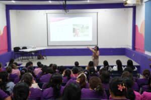 DIF Yucatán fortalece atención infantil con capacitación sobre autismo y neurodesarrollo