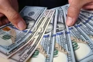 Peso gana frente al dólar ¿En cuánto venden el dólar?