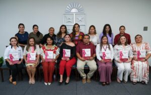 Reconoce Mara Lezama la vocación y trayectoria de 457 servidoras y servidores públicos de Quintana Roo