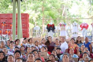 Fortalece Mara Lezama a artesanas y productores mayas con entrega de equipos e insumos en el sur de Quintana Roo