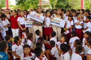 Las niñas y niños de Carlos A. Madrazo ya tienen un nuevo domo para aprender y hacer deporte: Mara Lezama