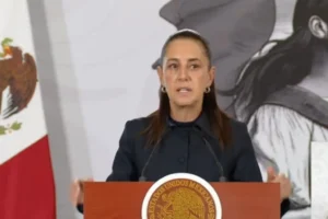 La Presidenta de México Claudia Sheinbaum anuncia denuncias por muerte de 17 mexicanos bajo custodia del ICE