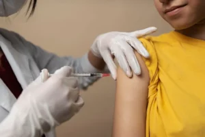 Expertos piden a México incorporar vacuna contra el dengue ante riesgo de nuevas epidemias