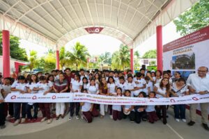Entrega Mara Lezama nuevo domo en Huay-Pix y fortalece infraestructura educativa para telesecundaria y telebachillerato