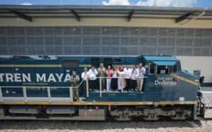 En Puerto Morelos, presidenta Sheinbaum anuncia arribo de 12 locomotoras del Tren Maya de carga