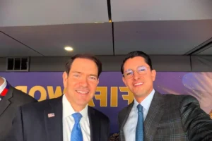 Roberto Velasco habla en persona con Marco Rubio en Final del Mundial 2026