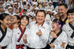Arranca Báaxal Paal del Renacimiento Maya con 5,450 niñas y niños (+Vídeo)