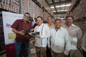 Con inversión de casi 184 mdp, Renacimiento Maya respalda el regreso a clases de las familias yucatecas