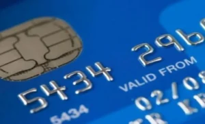 ¿Te ofrecen una tarjeta de crédito en cinco minutos? Especialista advierte los riesgos