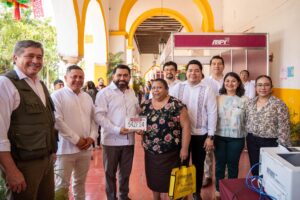 Ventanilla Única Estatal Móvil facilita gestiones a familias de Espita y municipios cercanos 