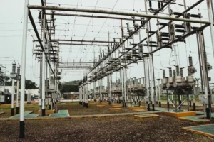 Infraestructura eléctrica frena el potencial de México para el desarrollo de la IA: Moody’s