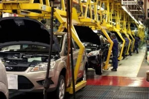 Producción de autos en México cae 2.19% en julio; exportaciones bajan 9.69%