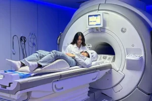 UNAM muestra con resonancia magnética degeneración en comunicación neuronal
