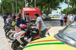 Devuelve Mara Lezama en Chetumal nueve vehículos robados; propietarios reciben GPS y condonación de gastos (+Vídeo)