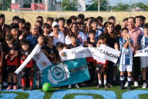Reinauguran Mara Lezama y Yensunni Martínez cancha “8 de Octubre” en Chetumal para fortalecer el deporte y la convivencia