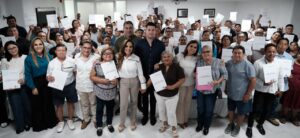 Encabeza Mara Lezama entrega de cancelación de hipotecas del INFONAVIT a 100 familias de Quintana Roo (+Vídeo)