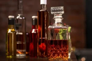 Industria de bebidas alcohólicas propone cambiar esquema del IEPS para combatir mercado ilegal