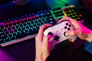 Videojuegos educativos pueden ser una solución eficaz contra la depresión adolescente