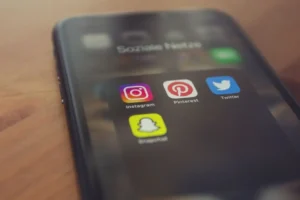 ¿Las redes sociales podrían estar favoreciendo el aumento de consumo de cannabis?