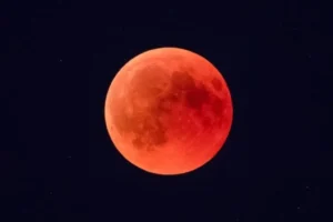 La Luna se pintará de rojo: ¿Cuándo y a qué hora se verá el eclipse en México?