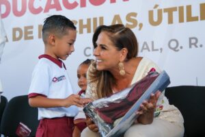 Da inicio Mara Lezama al ciclo escolar 2026-2027 con apoyo histórico para las y los estudiantes de Quintana Roo