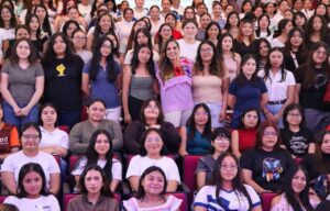 Encabeza Mara Lezama entrega de apoyos a estudiantes del Programa de Becas para Mujeres en Educación Superior (+Vídeo)