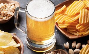 Diputados analizan aumentar impuestos a cerveza y productos con exceso de sodio