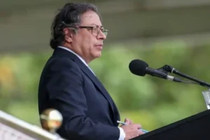 El ex presidente de Colombia, Gustavo Petro alerta sobre uso de bots y algoritmos en elecciones de México 2027